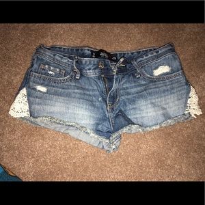 Hollister short shorts!